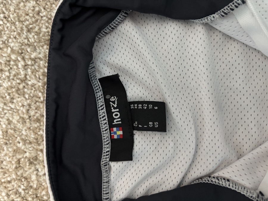 Size 6 (small) Horze long sleeve riding shirt