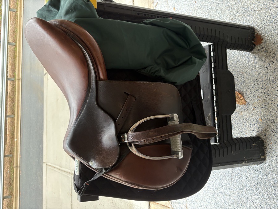 Butet 17” 2.5 Flap Saddle