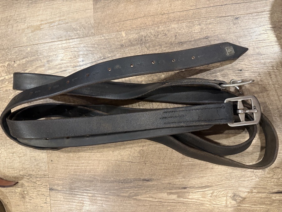 66” black stirrup leathers