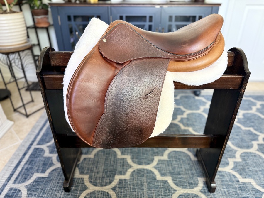 2013 Devoucoux Oldara | 18” | 4 Flap| Arcade Normale| EXCELLENT CONDITION!!!