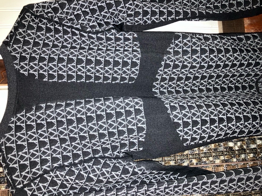 Mountain Horse black pattern sweater NW L/XL