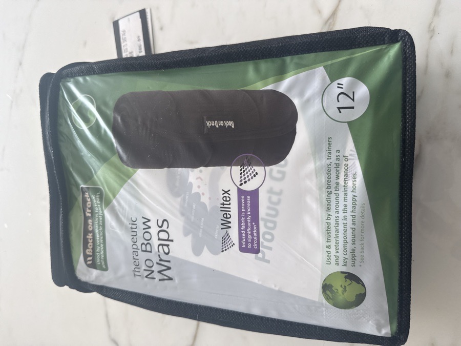 Brand New! Back on Track No Bow Wraps