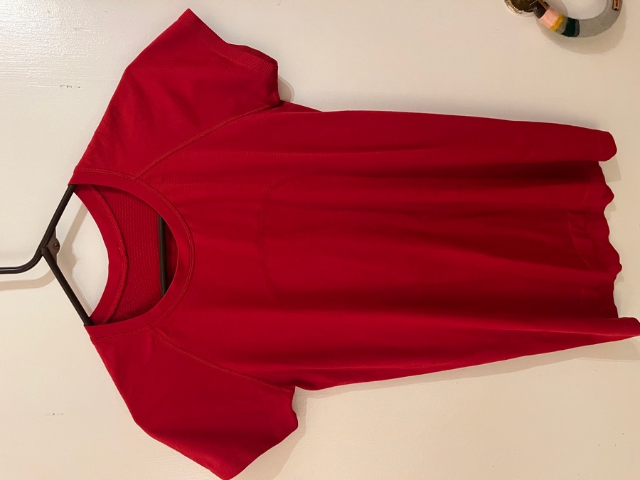 Lulu lemon swiftly tech tops