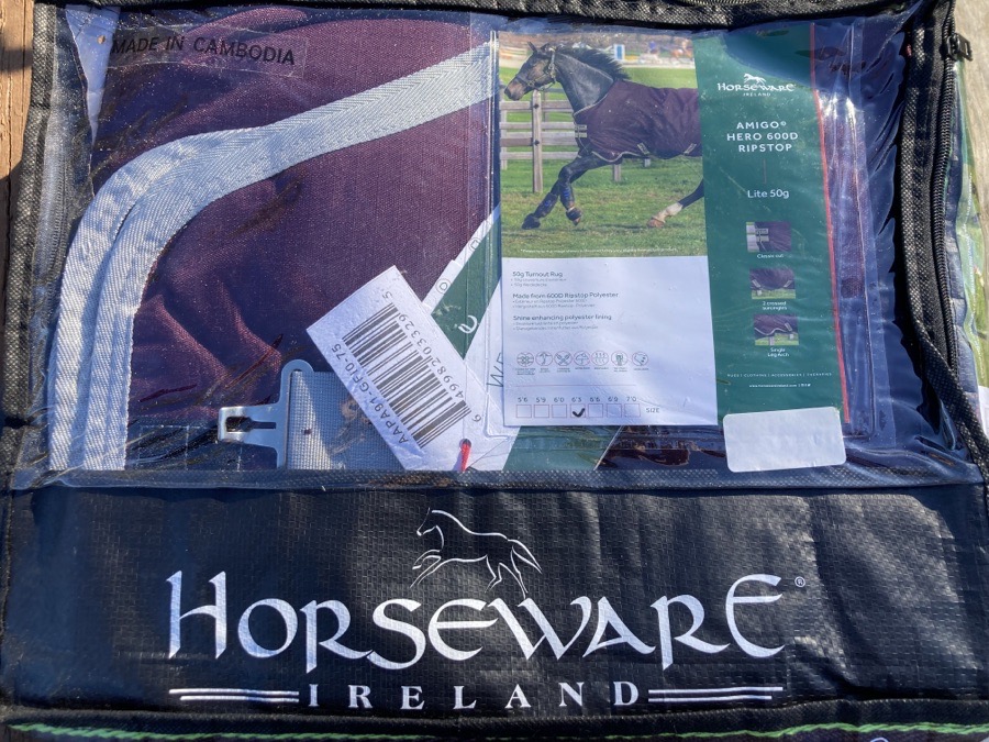 Amigo-Turn-out Sheet-75”-Fig/Silver