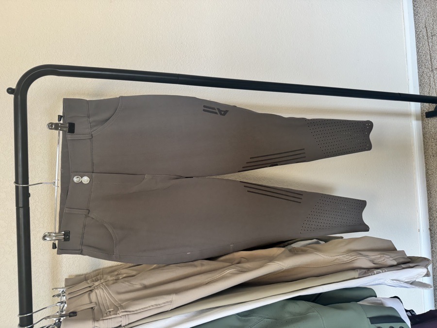 Size 28: Armateq Knee Patch Breech