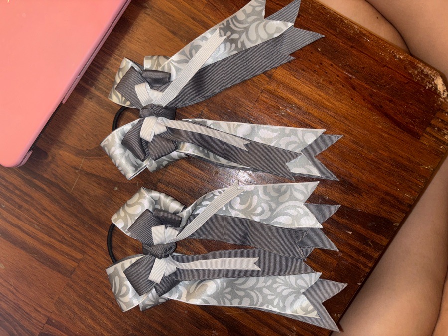 Children’s show bows