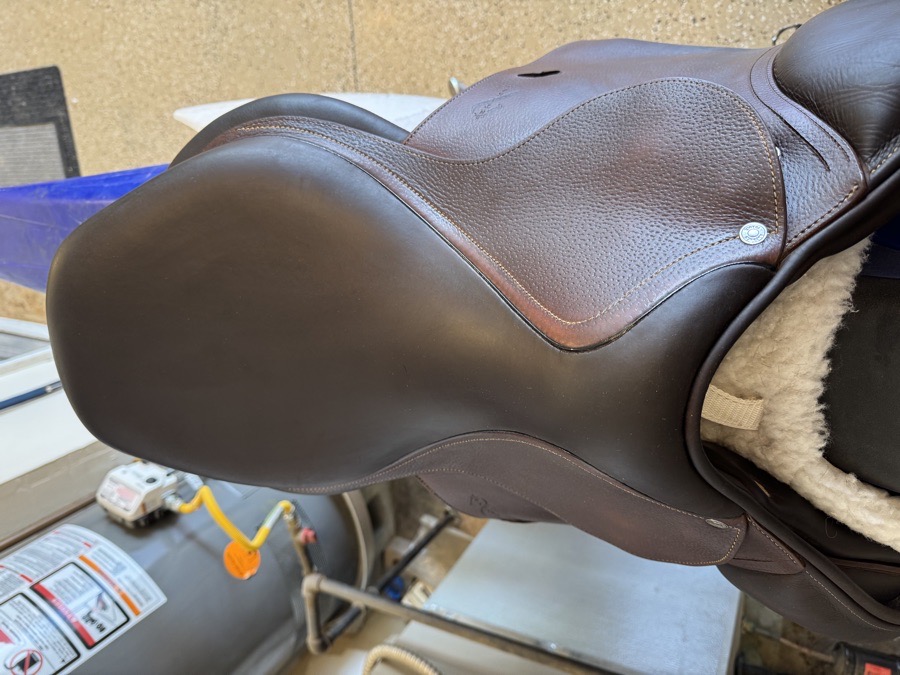 2022, 17.5 Antares saddle