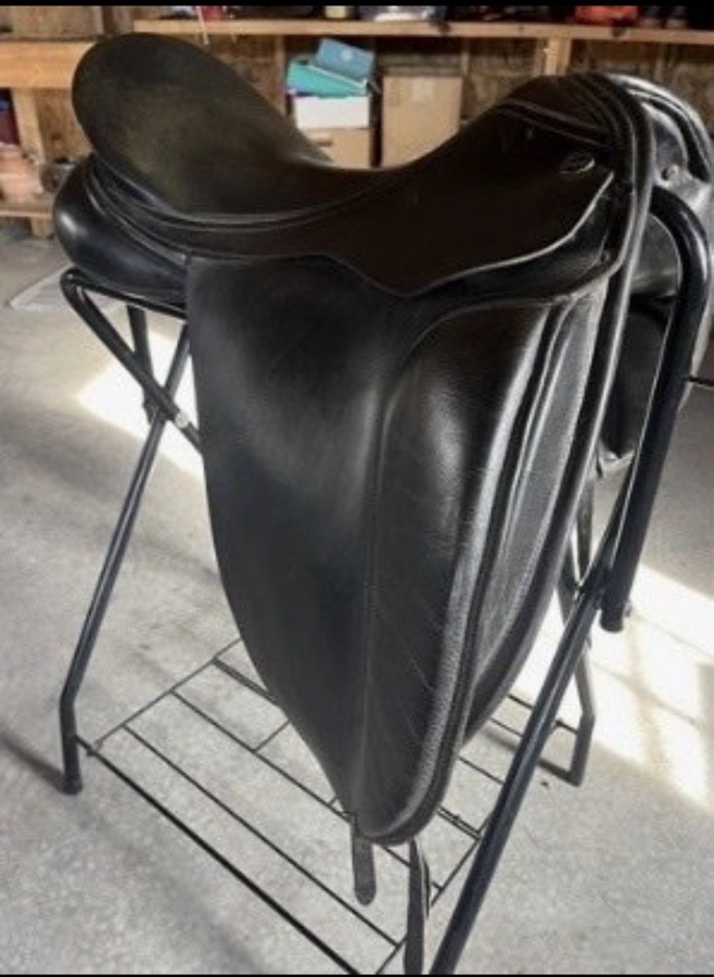 Fryso Legacy Dressage Saddle Wide Tree 18” Seat