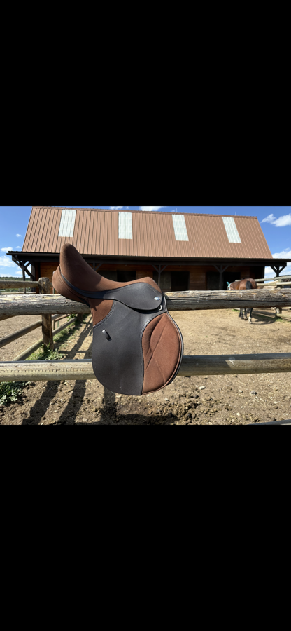 Jump/ all purpose english saddle