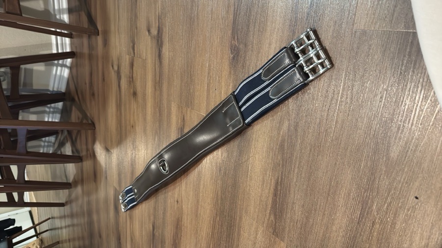 NWOT InDulge™ Classic Hunter Girth. Size 46.