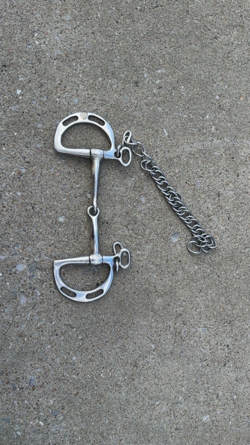 Kimberwick horse bit