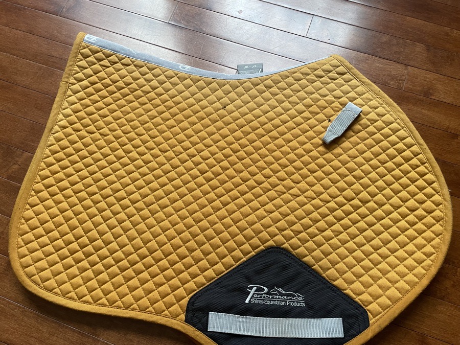 Yellow saddle pad