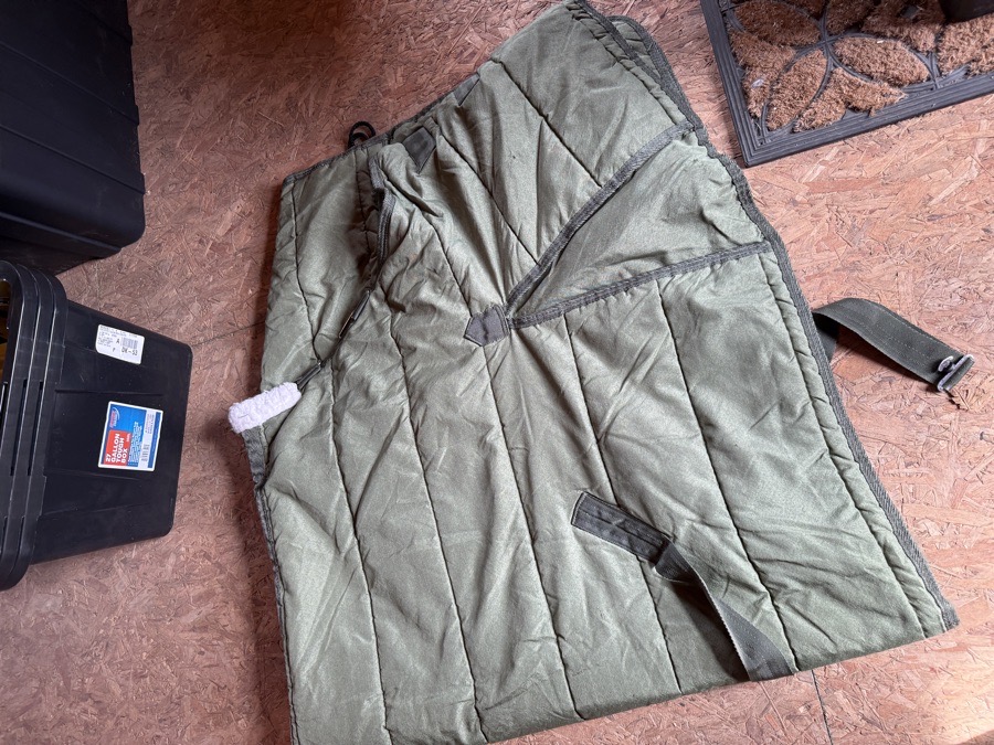 Horze medium stable blanket
