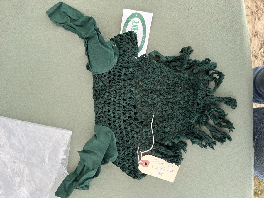 2 Tassle Fly Bonnets