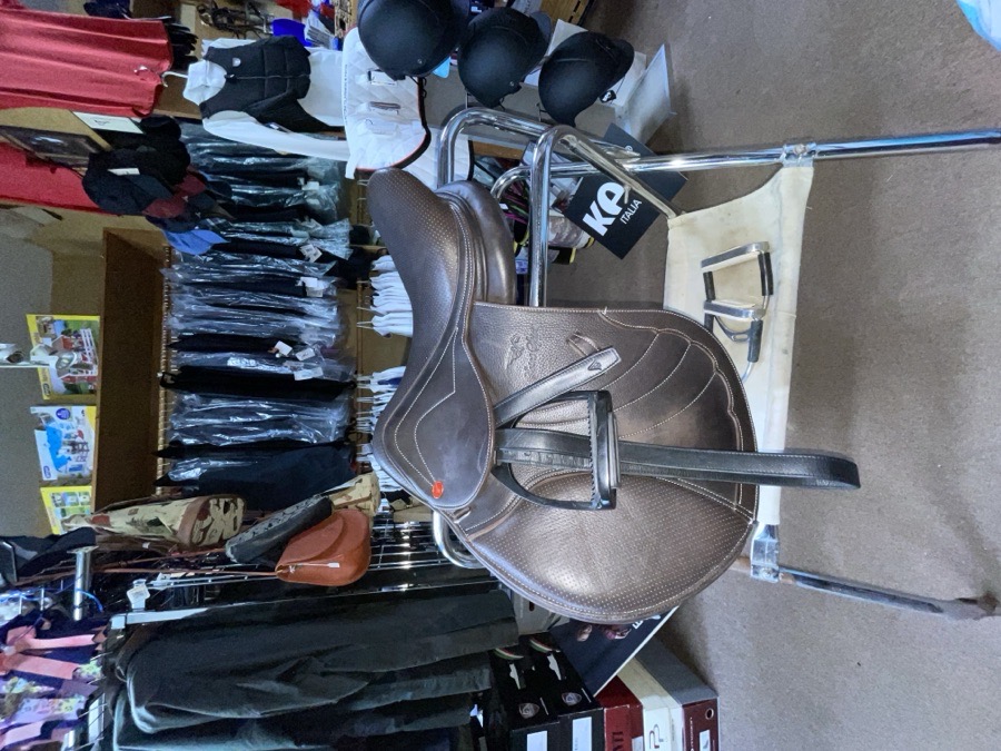 Saint Spirit 16" Saddle