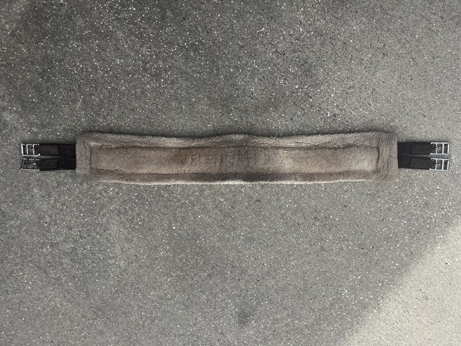 Shires Brown Flece Lined Girth, 36”