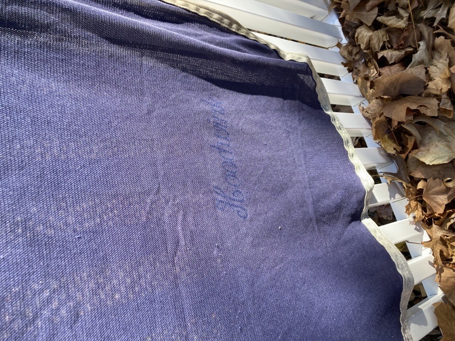 Triple Crown Scrim Navyw/Silver Trim 76”