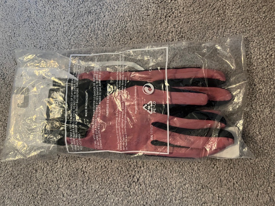 Noble equestrian gloves