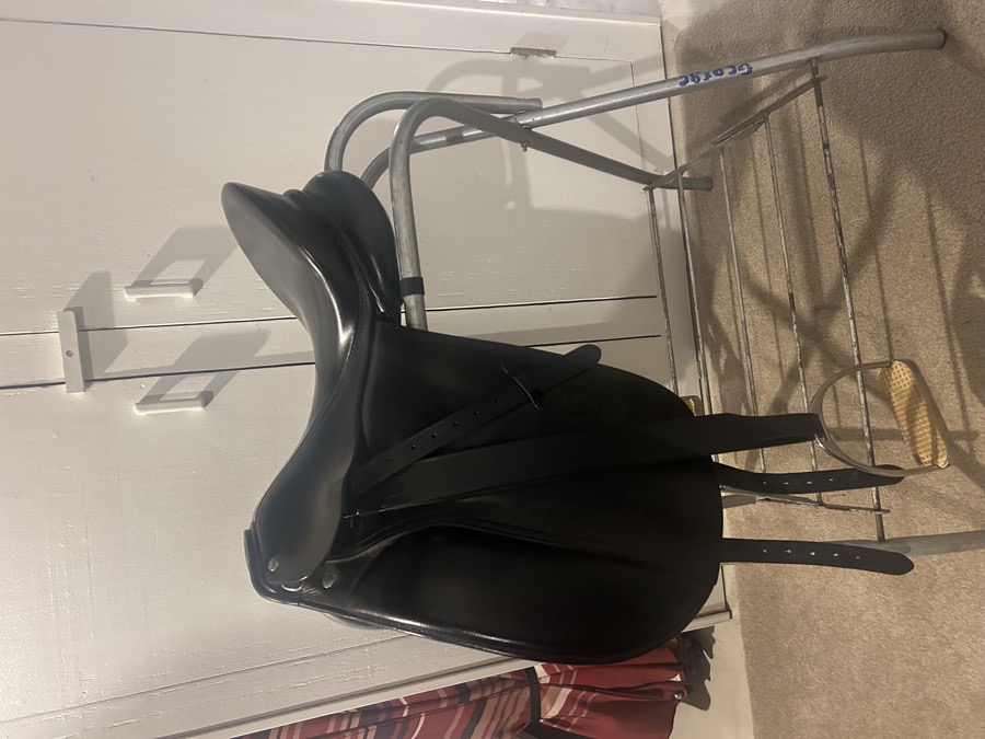 17.5” Dressage Saddle