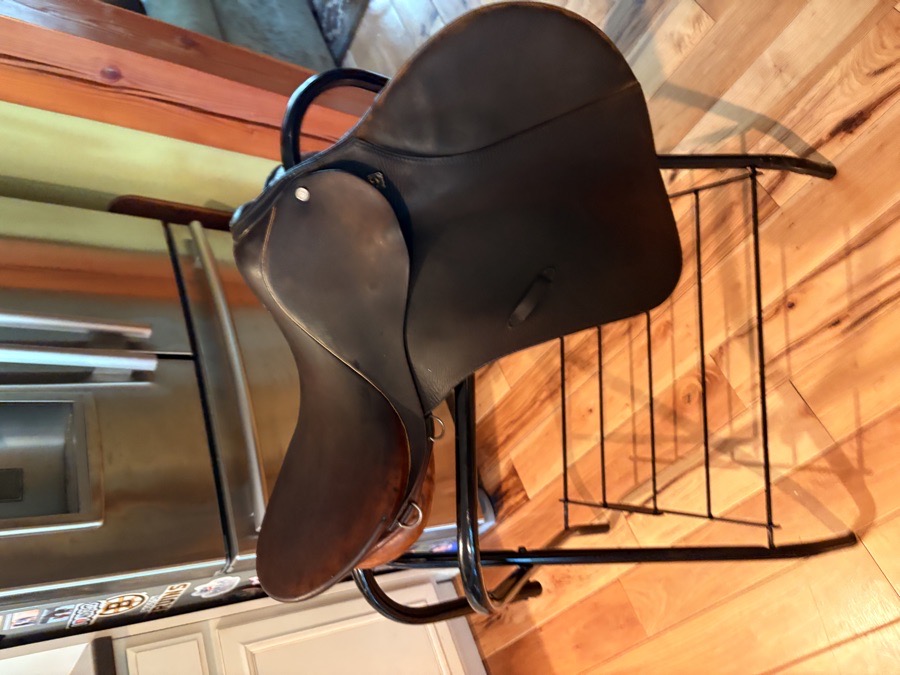 Stubben all purpose saddle
