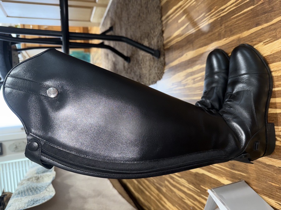 Dover Madison Field Boot wide/short