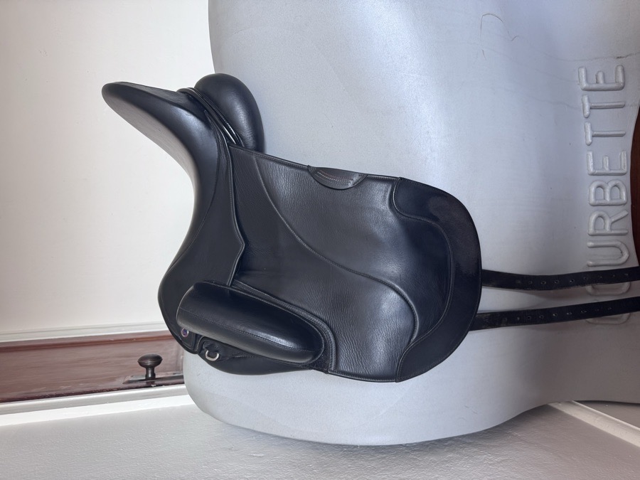 17.5” Tota Comfort System Freedom Pro Dressage Saddle 2021 - WOOL!