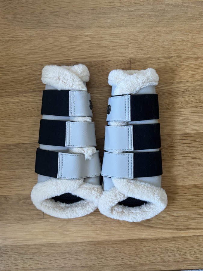 Large Fleece Lined Brushing Boots