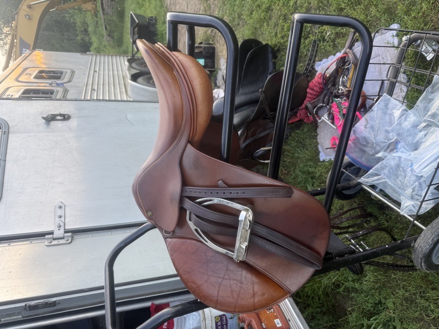 HDR Pro Close Contact