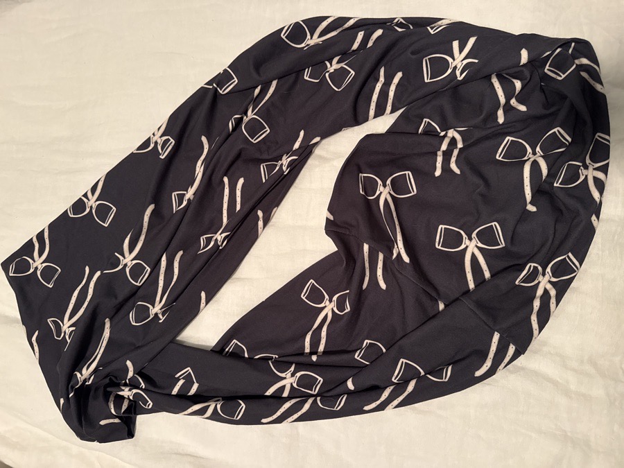 Tara Kiwi stirrup scarf
