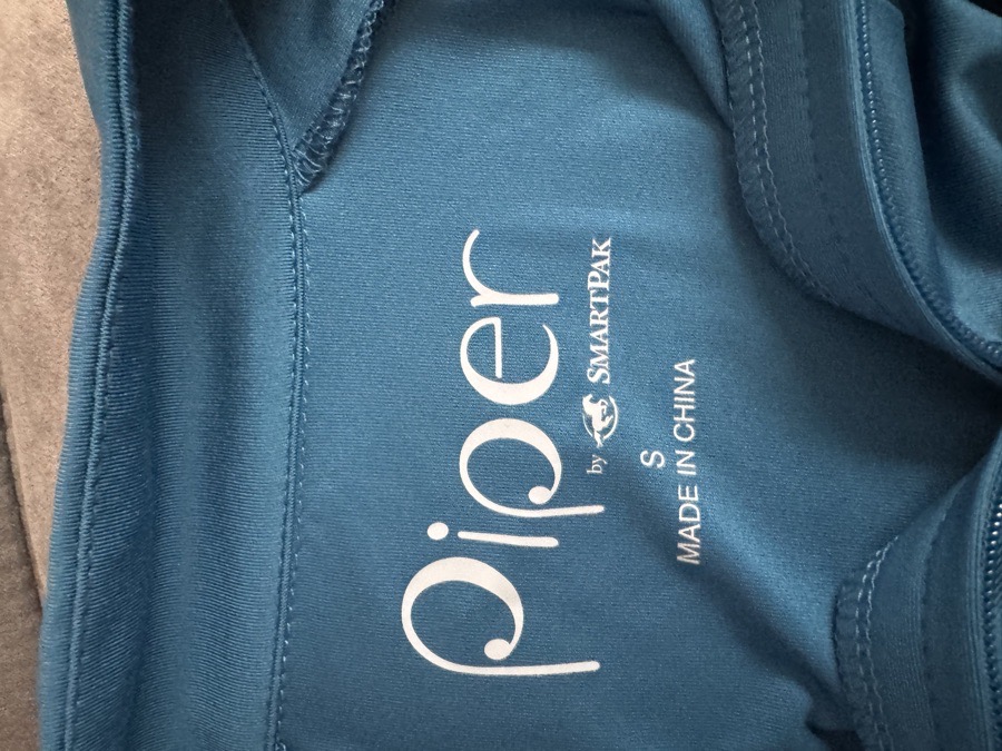 Piper Women’s Sunshirt Quarter Zip, size Small, NWT