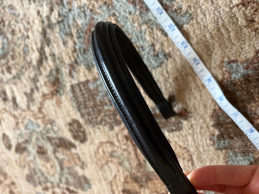 Plain black padded raised browband