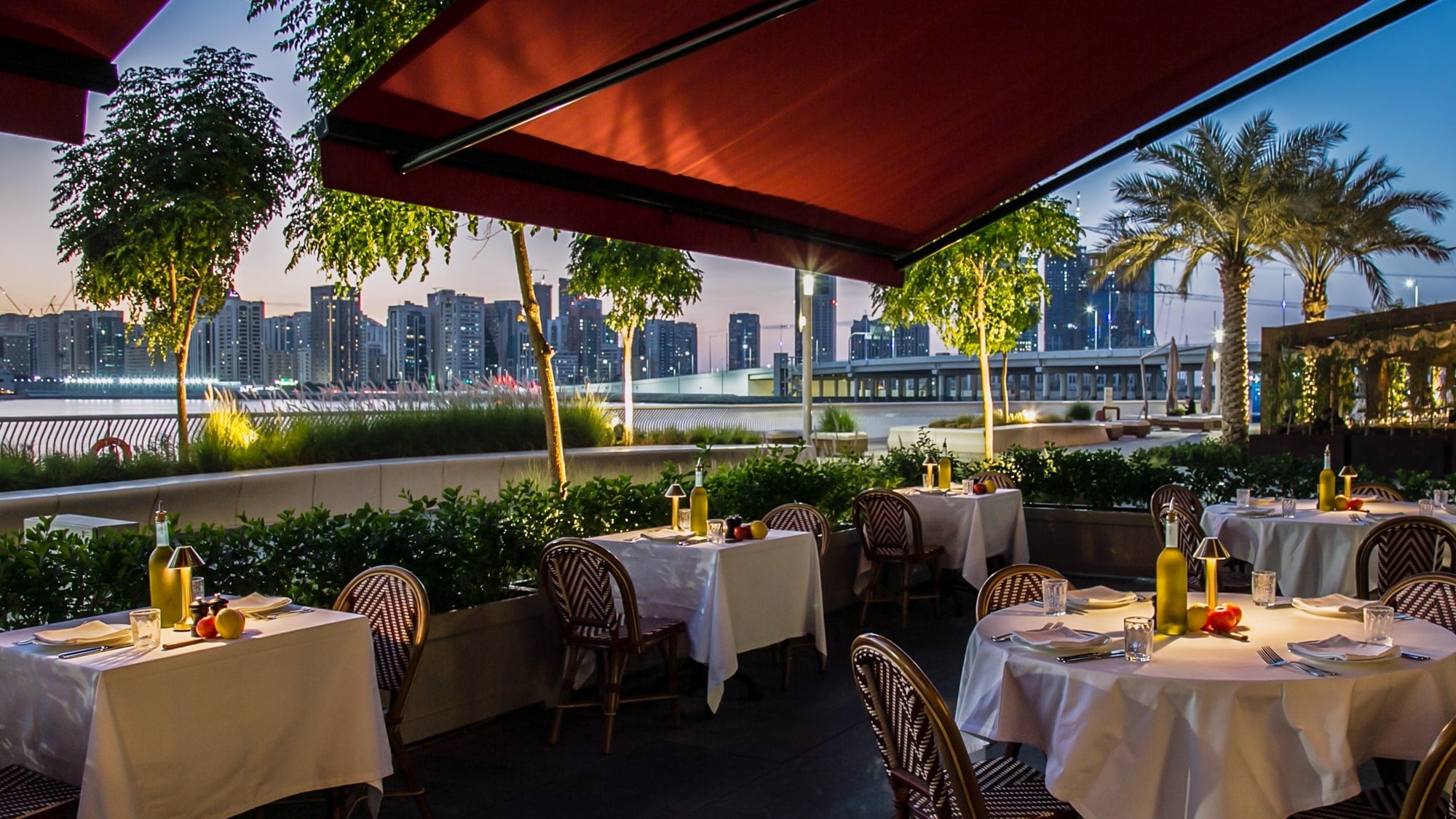  La Petite Maison Restaurant
