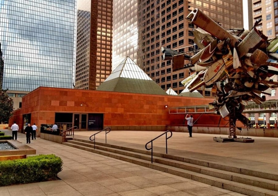 The Museum of Contemporary Art (MOCA)