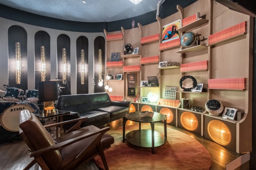 The Peppermint Club