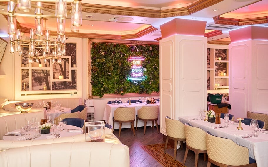 Villa Azur Restaurant & Lounge — Miami