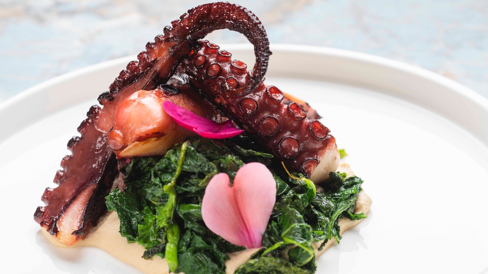 Marea Seafood & Beverage