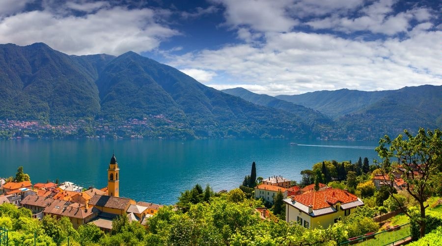 LAKE COMO