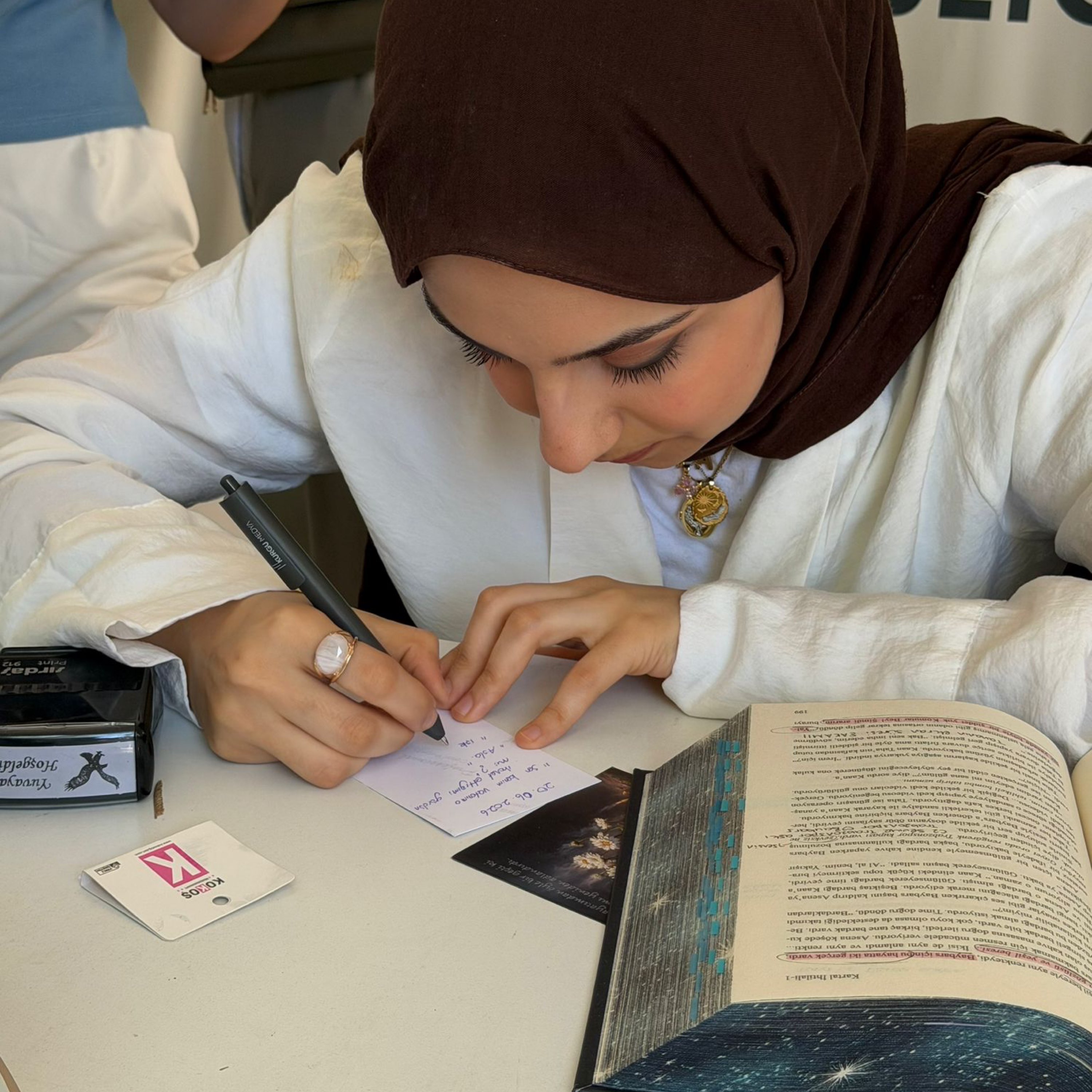 Aslıcan Demir WritePad yazar profil görseli